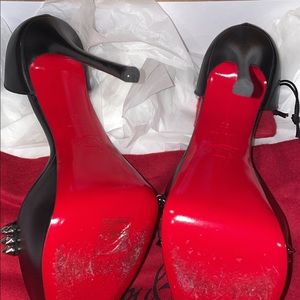 Christian Louboutin Size 38